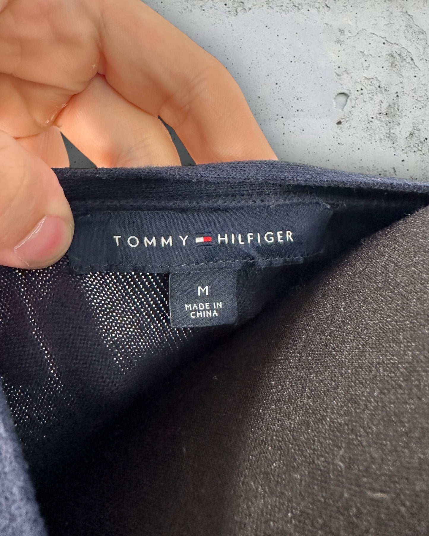 Pull col V Tommy Hilfiger ( M / 38 / 10 )